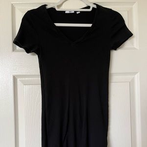 One long black T, two of short black T, two of short black T